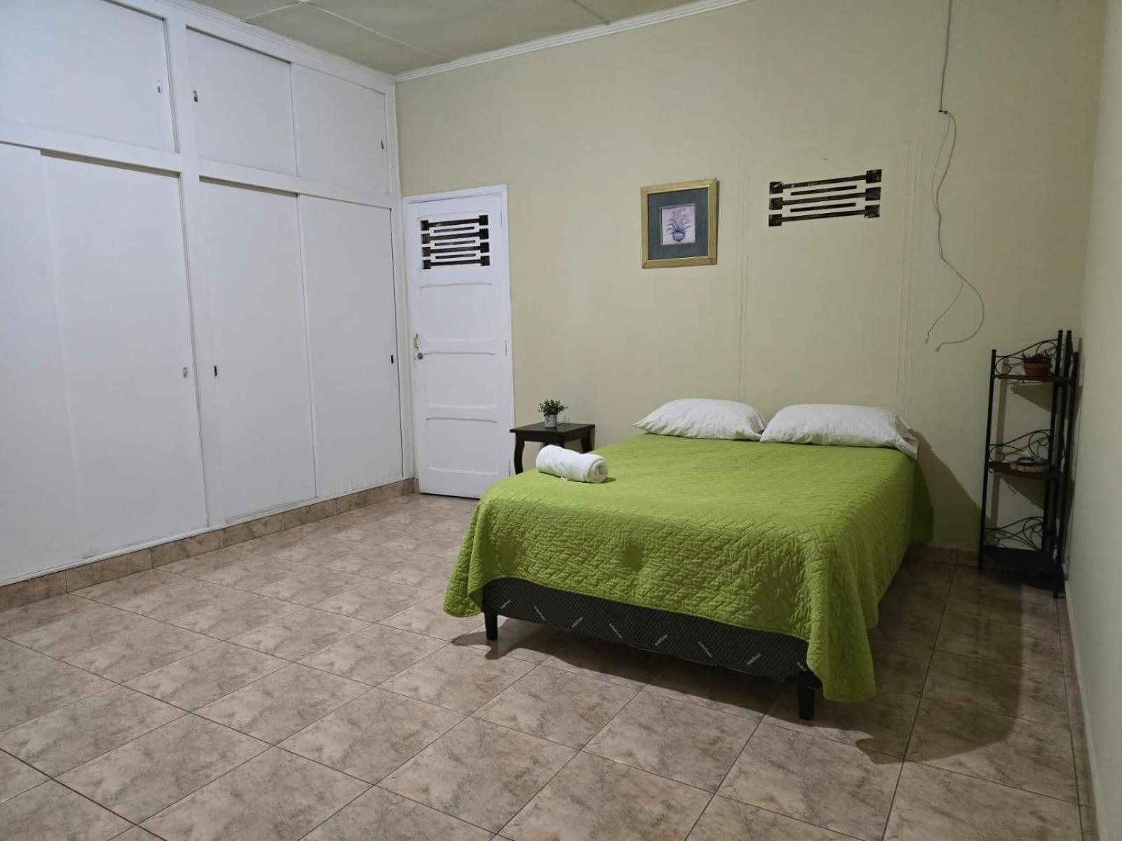 Hostal Casa Luna Санта-Ана Экстерьер фото