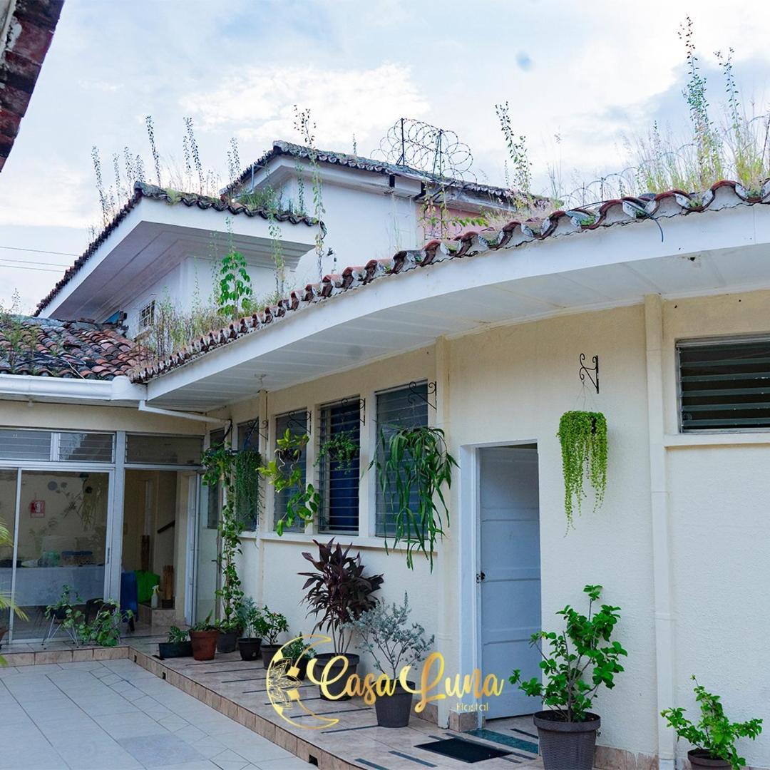 Hostal Casa Luna Санта-Ана Экстерьер фото